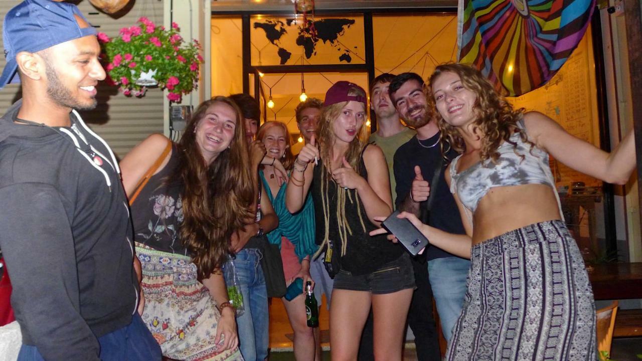 Stamp Hostel (Adults Only) Ban Yang  エクステリア 写真