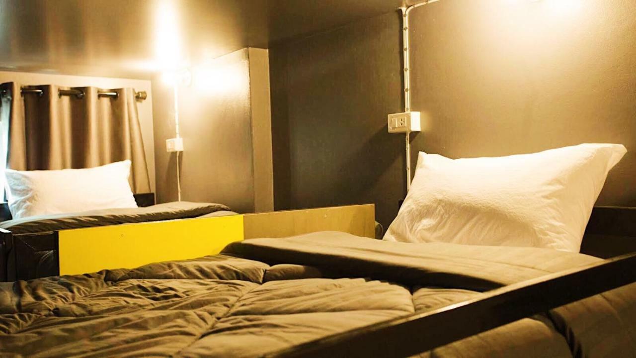 Stamp Hostel (Adults Only) Ban Yang  エクステリア 写真