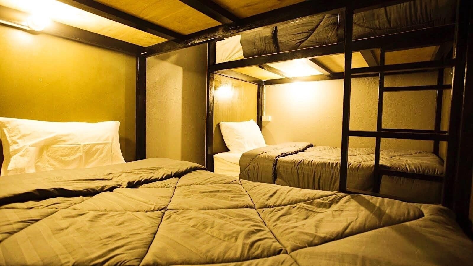 Stamp Hostel (Adults Only) Ban Yang  エクステリア 写真
